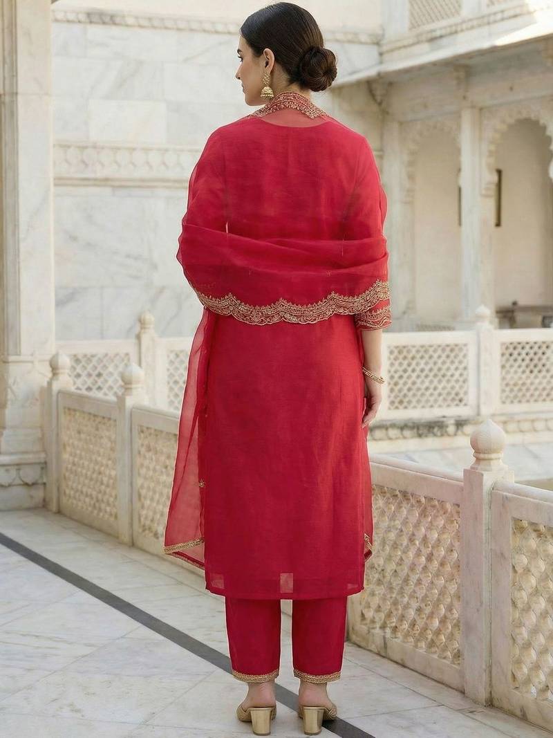 Women Ethnic Motifs Embroidered Regular Thread Work Liva Kurta with Trousers & With Dupatta