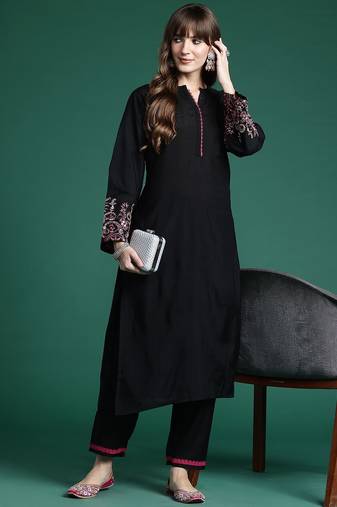 Ethnic Motifs Embroidered Thread Work Kurta with Trousers