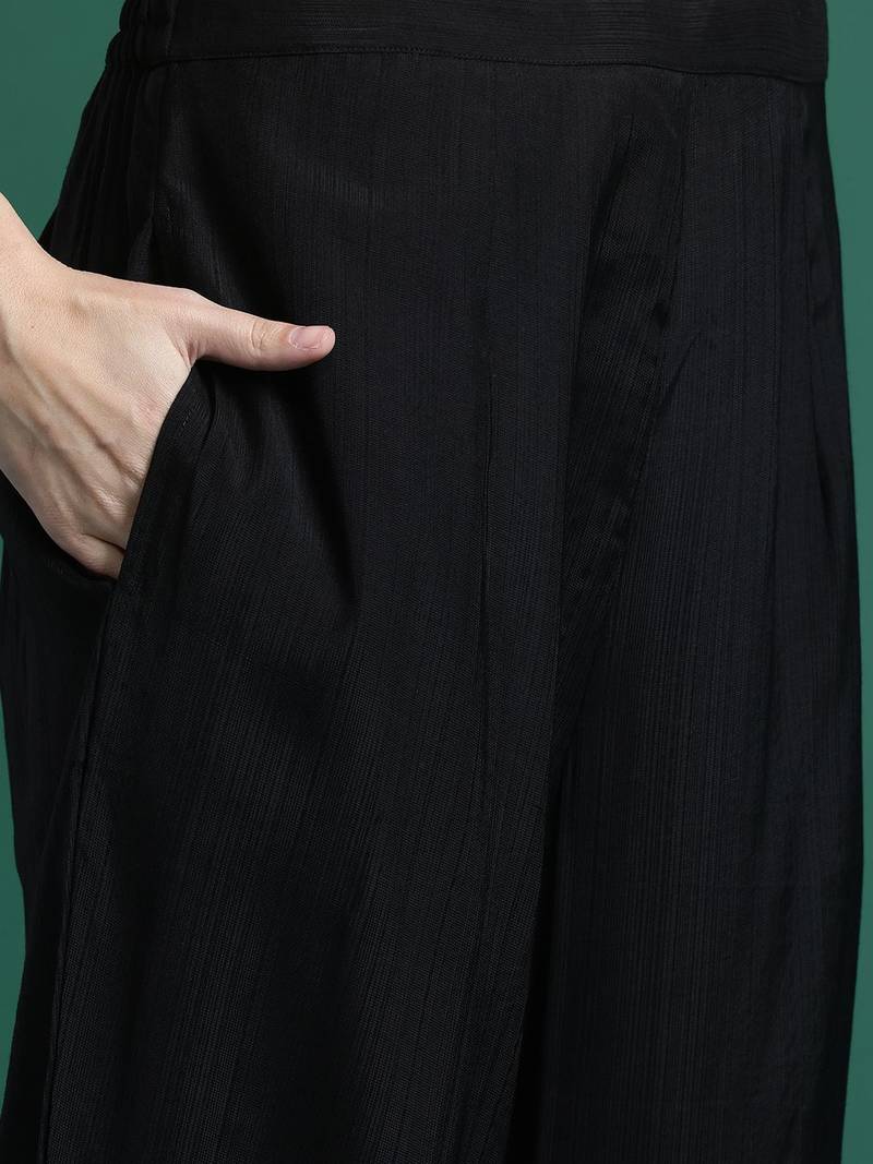 Ethnic Motifs Embroidered Thread Work Kurta with Trousers