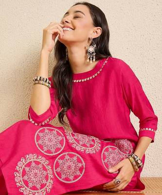 Women Ethnic Motifs Embroidered Regular Thread Work Kurta with Trousers 1