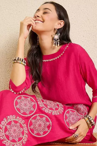 Women Ethnic Motifs Embroidered Regular Thread Work Kurta with Trousers