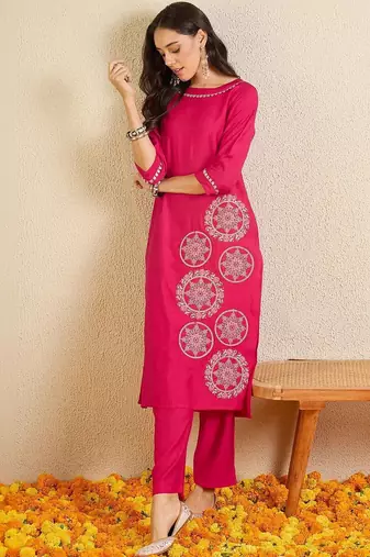 Women Ethnic Motifs Embroidered Regular Thread Work Kurta with Trousers