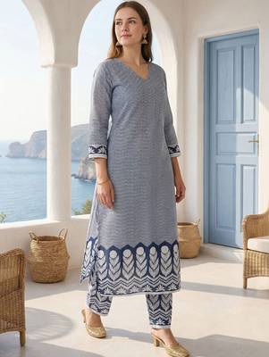 Women Printed Regular Pure Cotton Kurta with Trousers 2