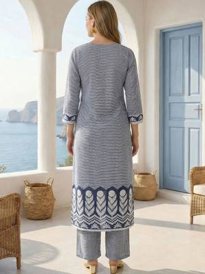 Women Printed Regular Pure Cotton Kurta with Trousers 6