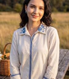 Women Floral Embroidered Regular Thread Work  Cotton Kurta with Trousers