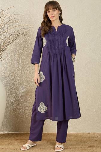 Women Ethnic Motifs Embroidered Pleated Thread Work Cotton Kurta with Trousers