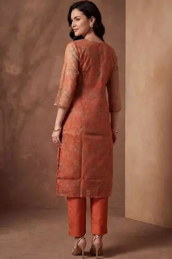 Women Ethnic Motifs Printed Regular Kurta with Trousers & With Dupatta