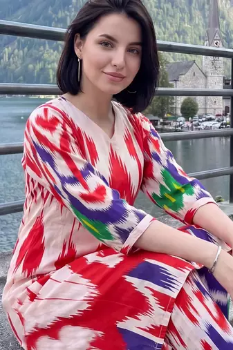 Women Ethnic Motifs Printed Regular Cotton Kurta with Trousers