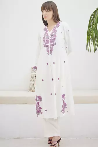 Women Floral Printed Regular Kurta with Trousers & Dupatta