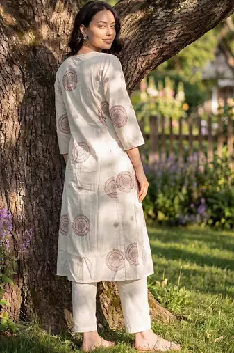 Women Ethnic Motifs Printed Regular Mirror Work  Cotton Kurta with Trousers