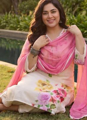 Plus Size Off White Printed Straight Kurta Trousers With Dupatta Set 2