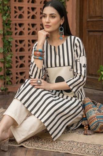 Women Printed Thread Work Cotton Kurta with Trousers