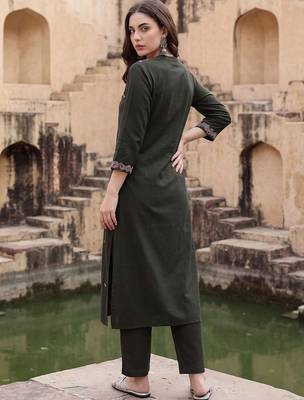 Women Floral Embroidered Regular Thread Work  Cotton Kurta with Trousers 7