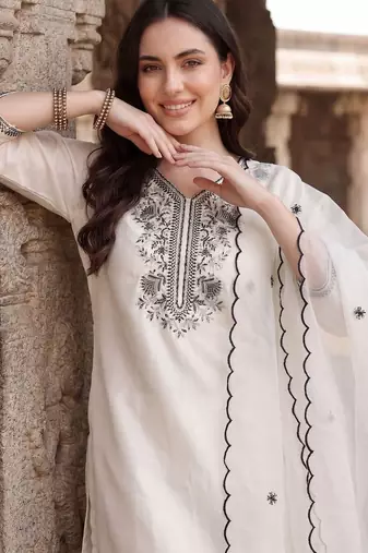 Women Ethnic Motifs Embroidered Thread Work Kurta with Trousers & With Dupatta