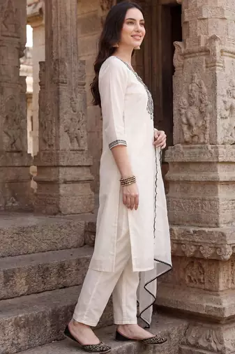 Women Ethnic Motifs Embroidered Thread Work Kurta with Trousers & With Dupatta