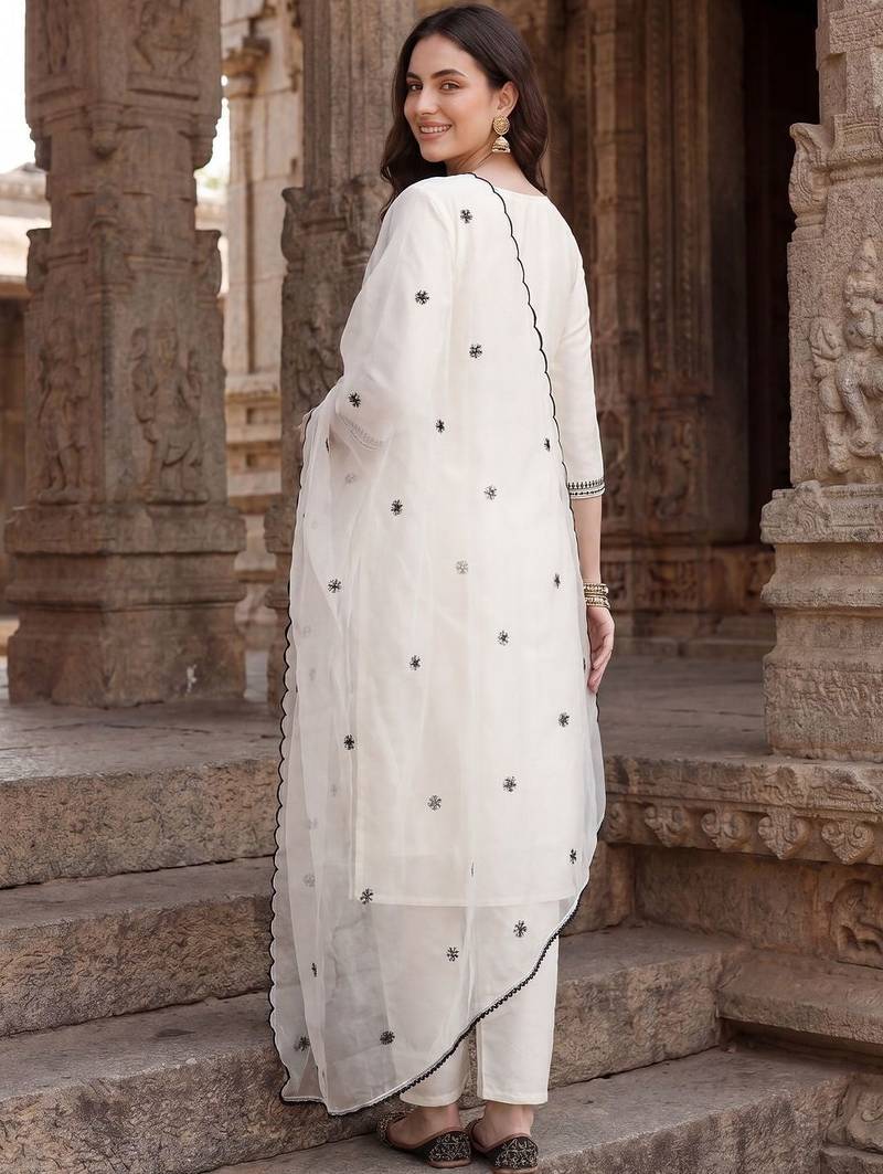 Women Ethnic Motifs Embroidered Thread Work Kurta with Trousers & With Dupatta