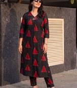 Women Printed Regular Kurta with Trousers