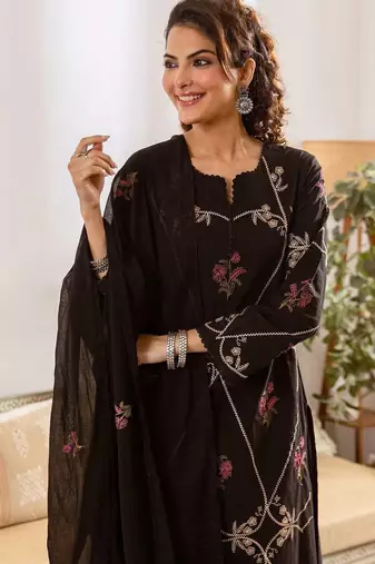 Women Floral Embroidered Regular Thread Work Pure Cotton Kurta with Trousers & With Dupatta