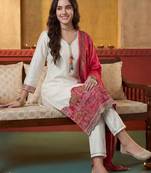 Women Ethnic Motifs Printed Regular Thread Work Kurta with Trousers & With Dupatta