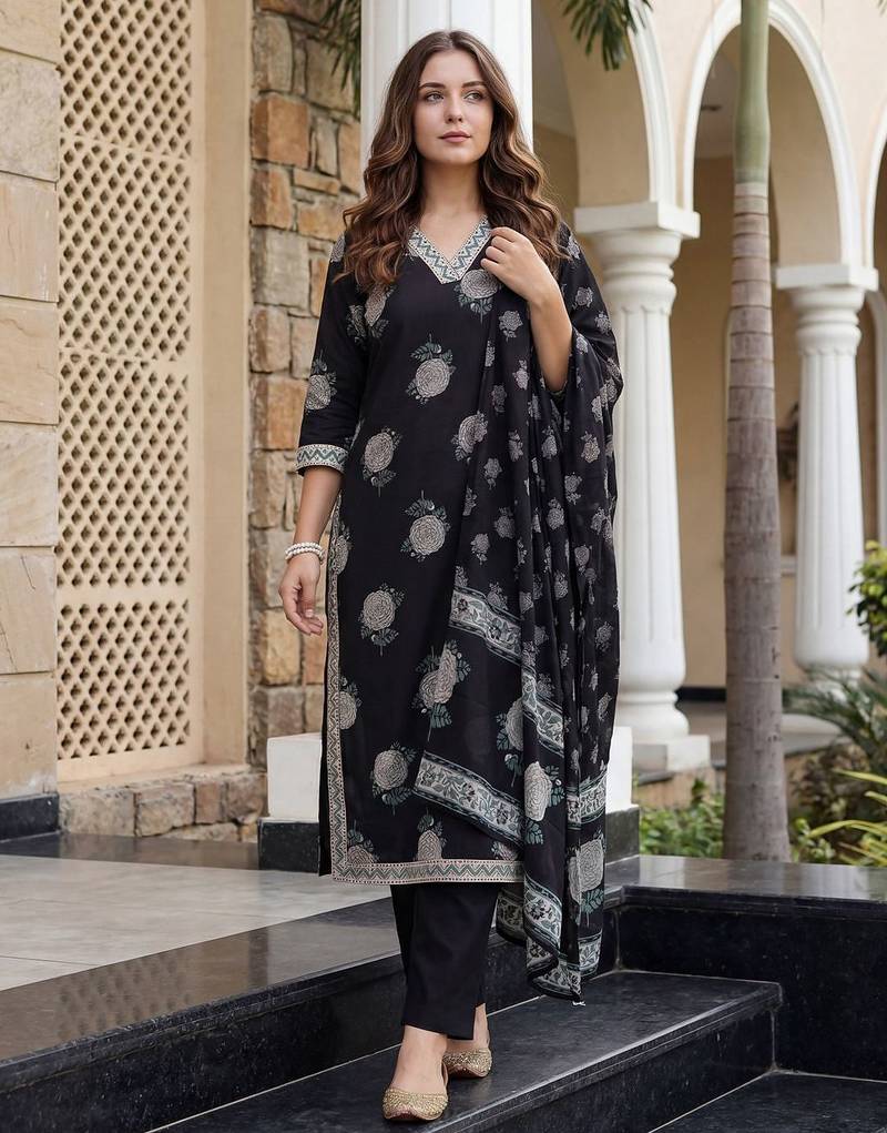 Women Floral Printed Regular Sequinned  Cotton Kurta with Trousers & With Dupatta