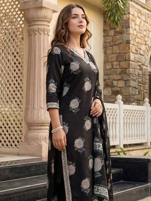 Women Floral Printed Regular Sequinned  Cotton Kurta with Trousers & With Dupatta 6
