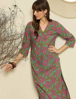 Women Ethnic Motifs Printed  Cotton Kurta with Trouser 2