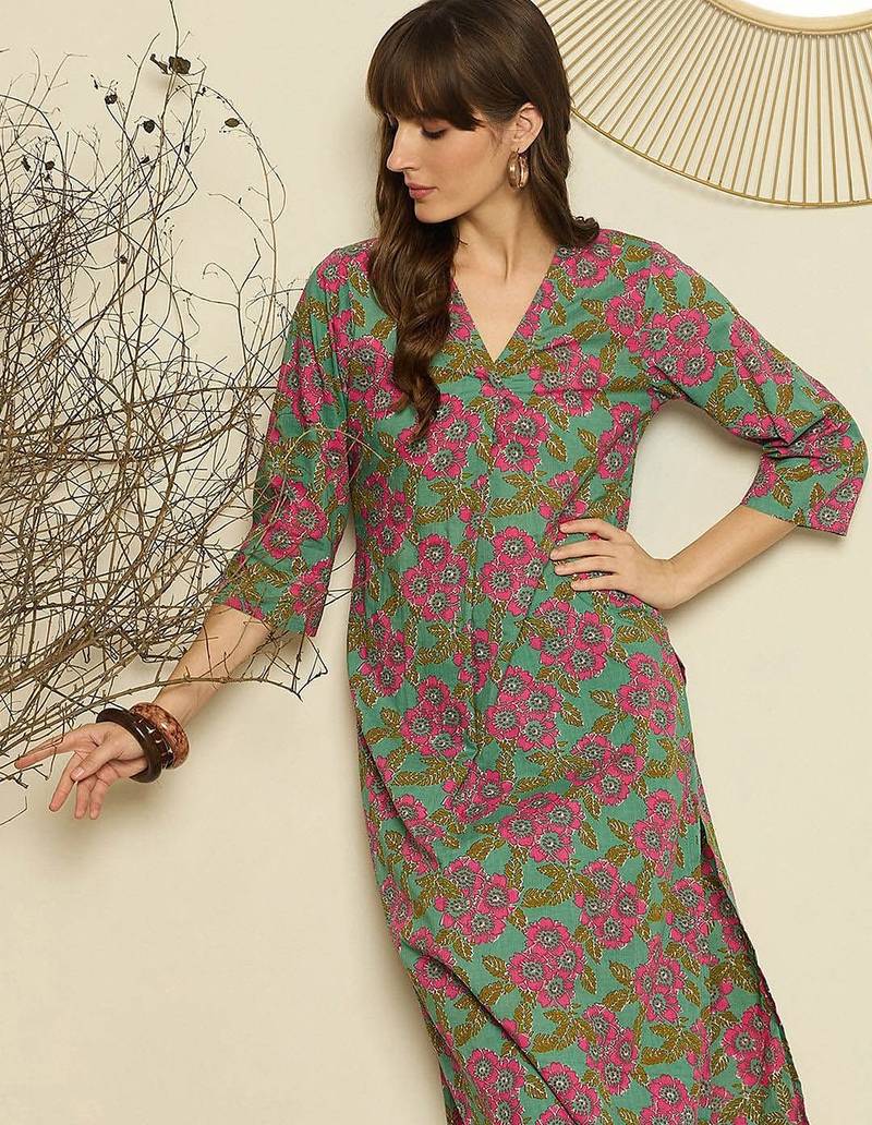 Women Ethnic Motifs Printed  Cotton Kurta with Trouser