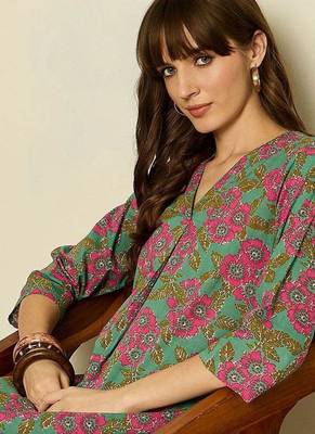 Women Ethnic Motifs Printed  Cotton Kurta with Trouser 6