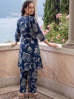 Women Floral Printed Empire  Cotton Kurti with Trousers 4