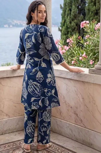 Women Floral Printed Empire  Cotton Kurti with Trousers