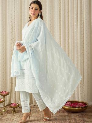 Women Ethnic Motifs Embroidered Regular Thread Work  Cotton Kurta with Trousers & With Dupatta 1