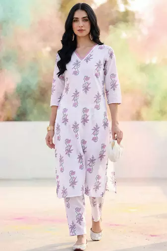 Floral Printed V-Neck  Cotton Kurta With Trousers