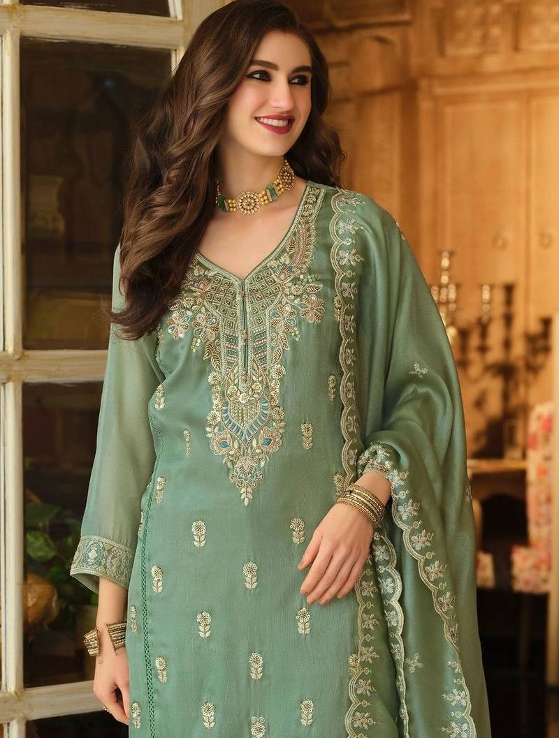 Women Ethnic Motifs Embroidered Regular Thread Work Kurta with Trousers & With Dupatta