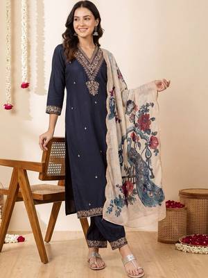 Women Ethnic Motifs Embroidered Regular Thread Work Kurta with Patiala & With Dupatta 5