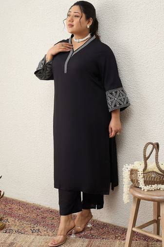 Plus Size Ethnic Motifs Embroidered Regular Thread Work Kurta with Trousers
