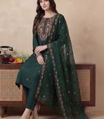 Women Floral Embroidered Regular Thread Work Kurta with Trousers & With Dupatta