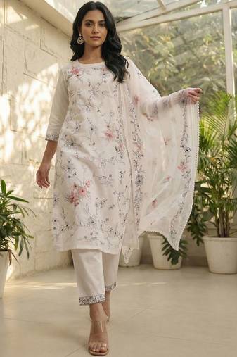 Women Floral Embroidered Regular Kurta with Trousers & With Dupatta