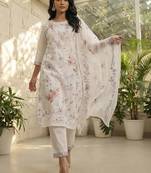 Women Floral Embroidered Regular Kurta with Trousers & With Dupatta