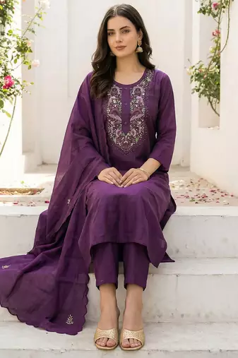 Women Ethnic Motifs Regular Thread Work Kurta with Trousers & With Dupatta