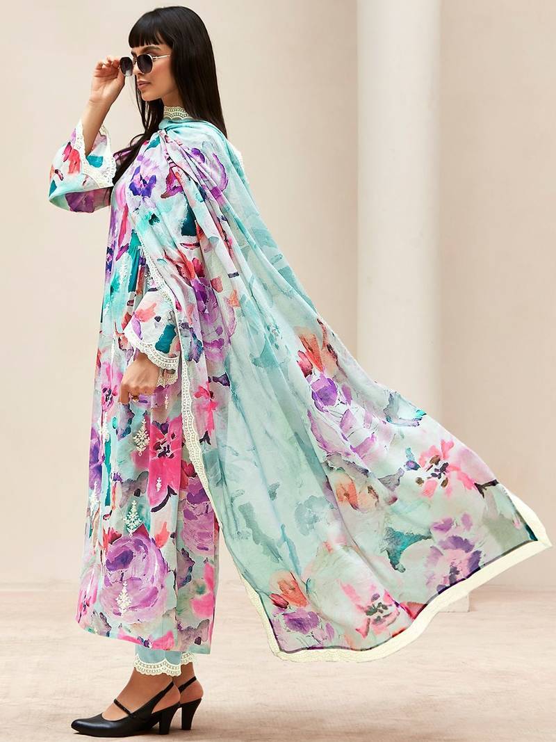 Women Floral Embroidered Regular Thread Work Kurta with Trousers & With Dupatta