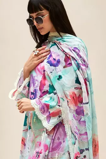 Women Floral Embroidered Regular Thread Work Kurta with Trousers & With Dupatta
