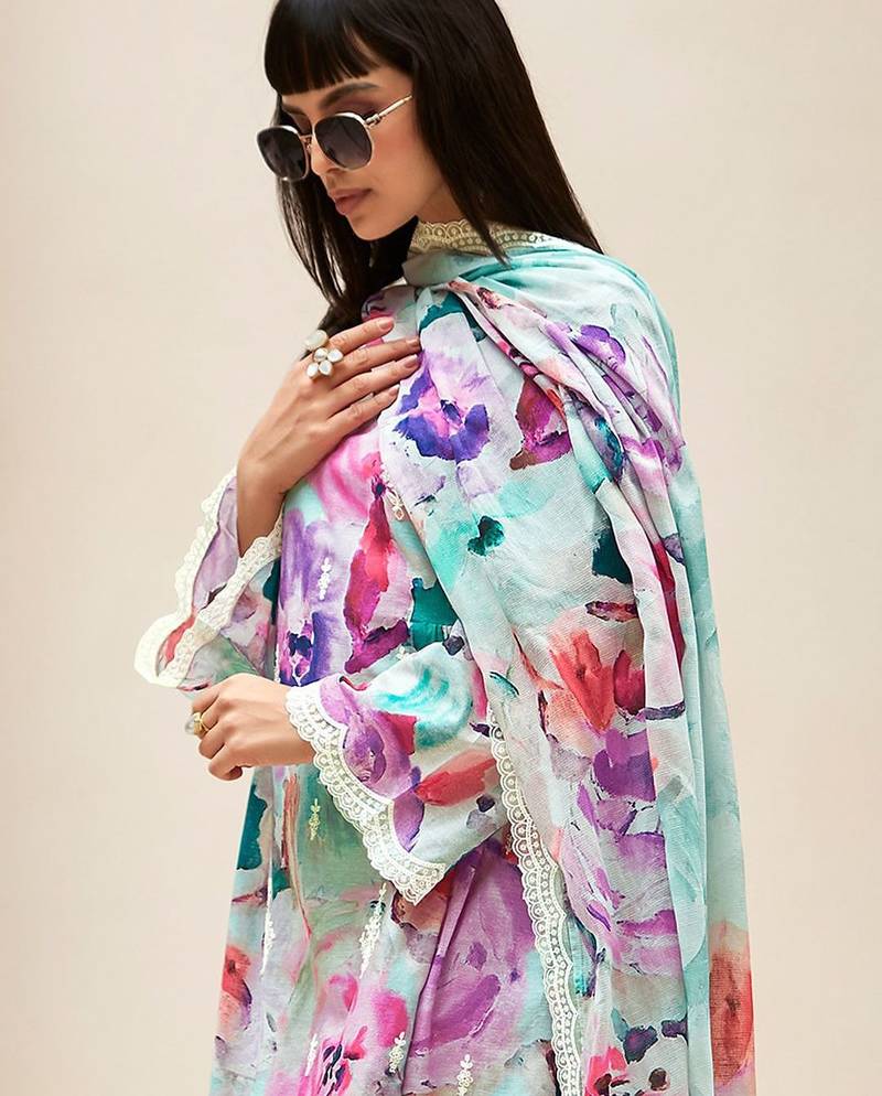 Women Floral Embroidered Regular Thread Work Kurta with Trousers & With Dupatta
