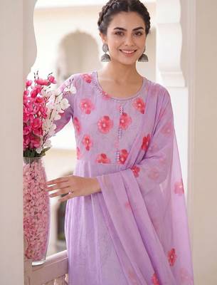 Women Floral Printed Tiered  Cotton Kurta with Trousers & With Dupatta 3