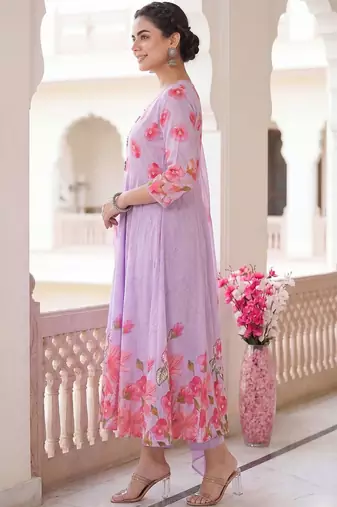 Women Floral Printed Tiered  Cotton Kurta with Trousers & With Dupatta