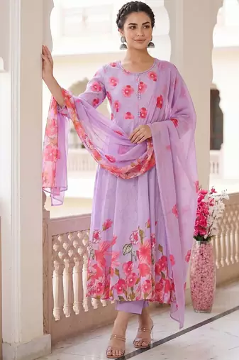 Women Floral Printed Tiered  Cotton Kurta with Trousers & With Dupatta