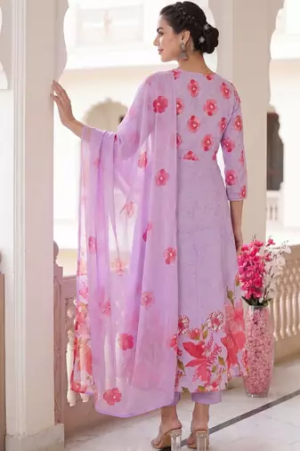 Women Floral Printed Tiered  Cotton Kurta with Trousers & With Dupatta