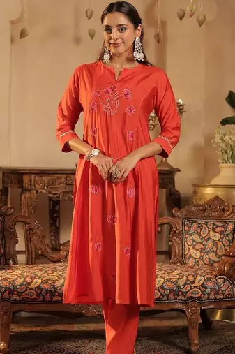 Women Ethnic Motifs Printed Kurta with Trouser& With Dupatta