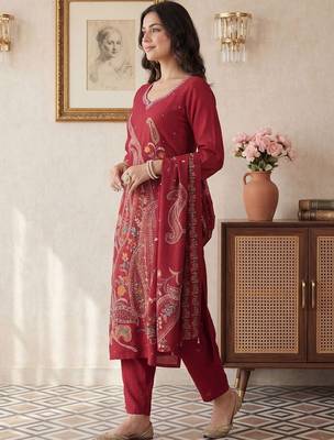 Women Paisley Printed Regular Kurta with Trousers & With Dupatta 2