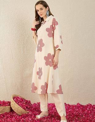 Floral Printed  Cotton A Line Kurta With Trousers 3