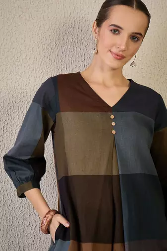 Adults-Women Colourblocked A-Line Kurta with Trousers